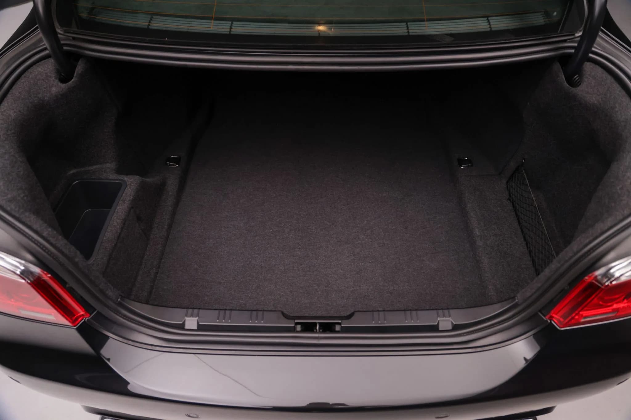 2008 BMW M5 Sedan — Interior 2