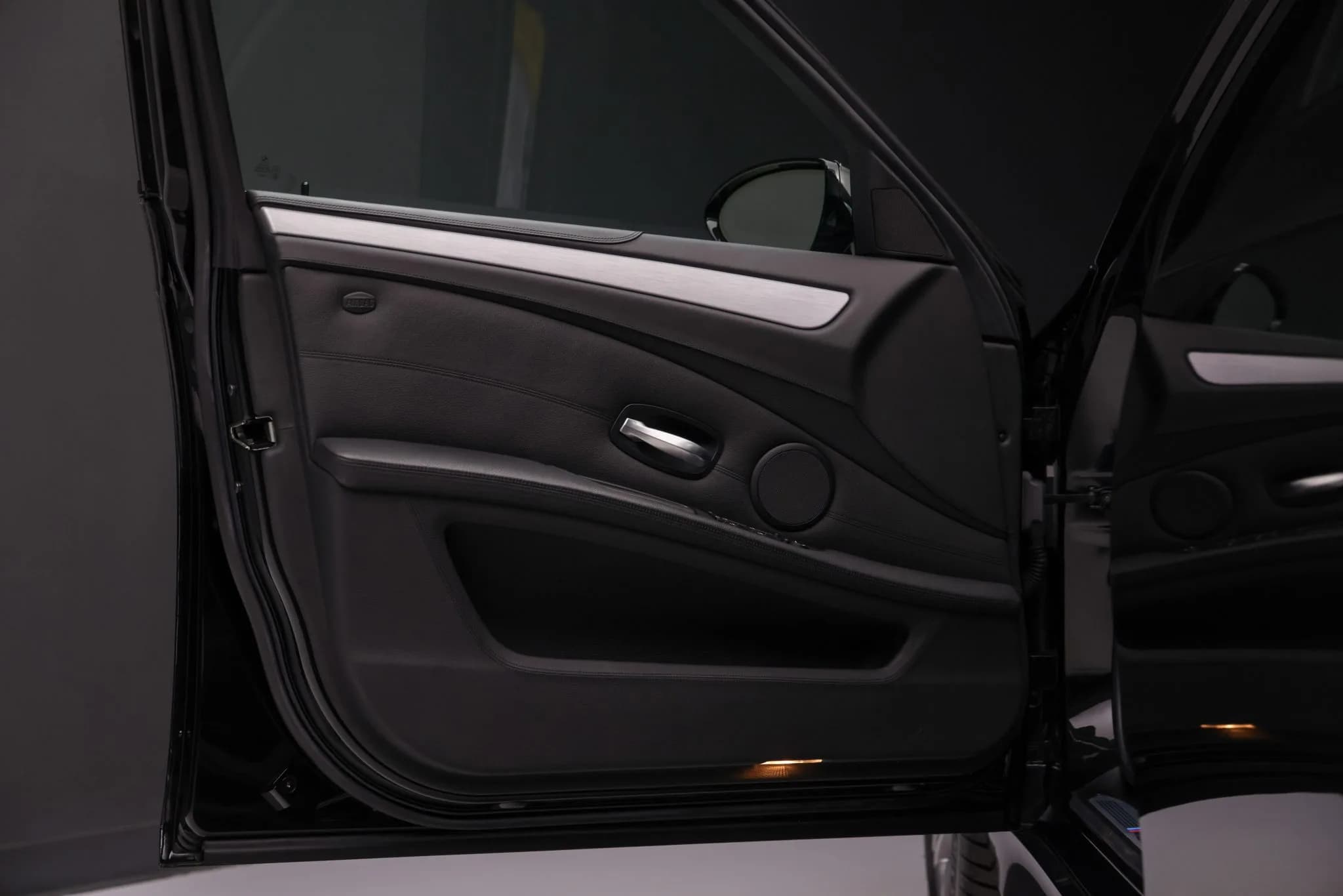 2008 BMW M5 Sedan — Interior 8