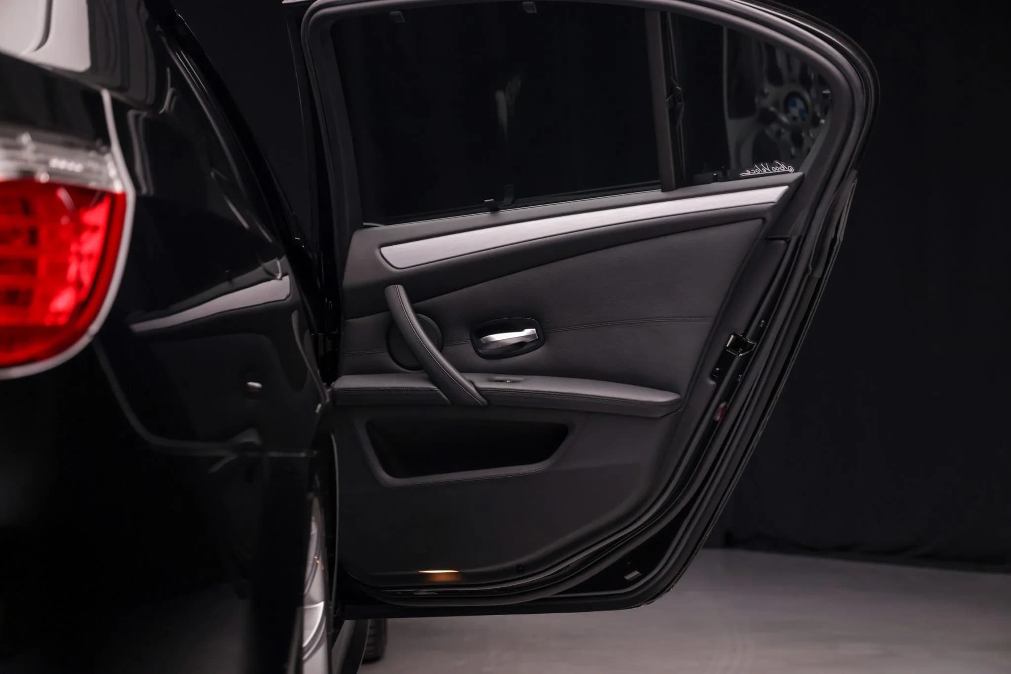 2008 BMW M5 Sedan — Interior 10