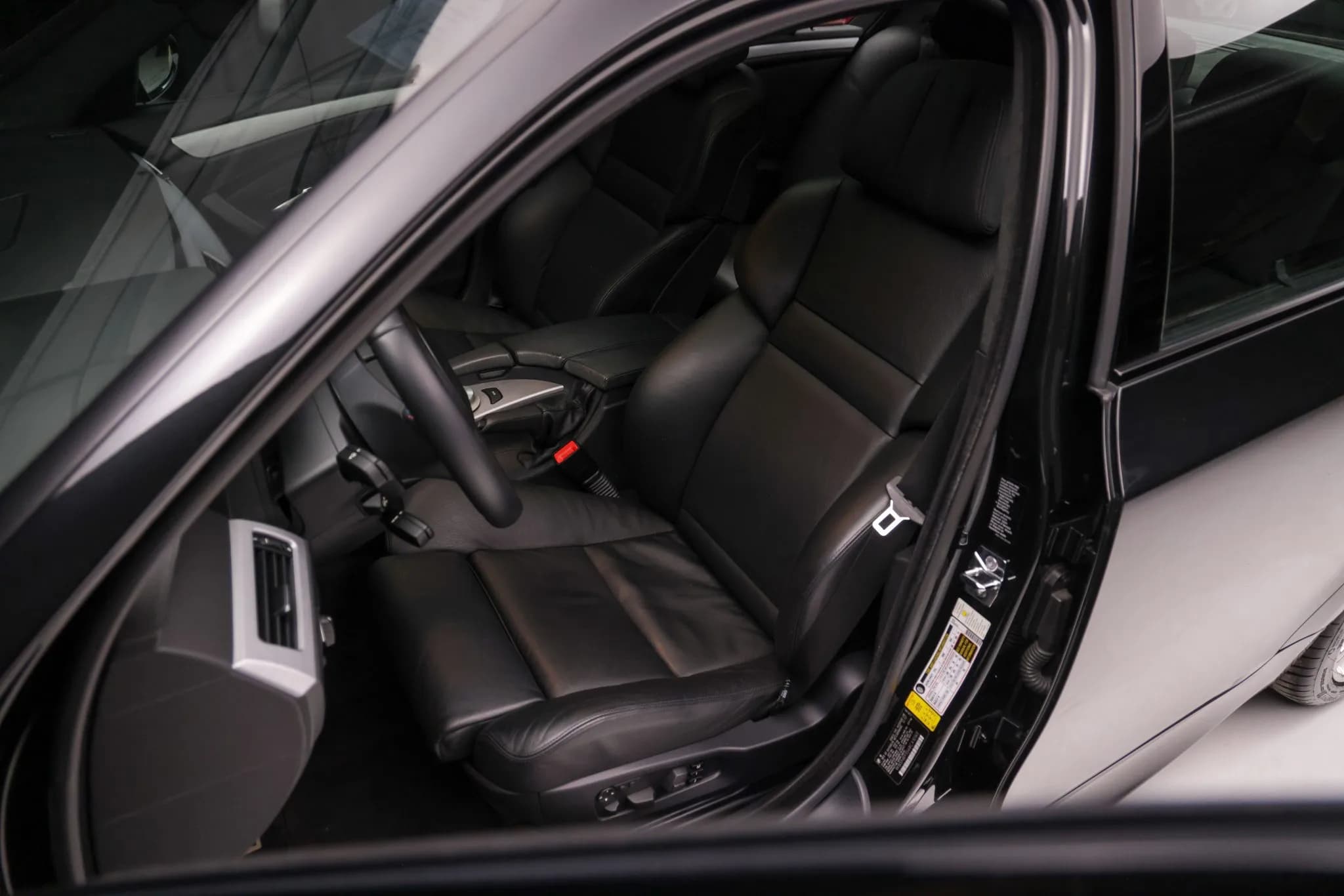 2008 BMW M5 Sedan — Interior 17