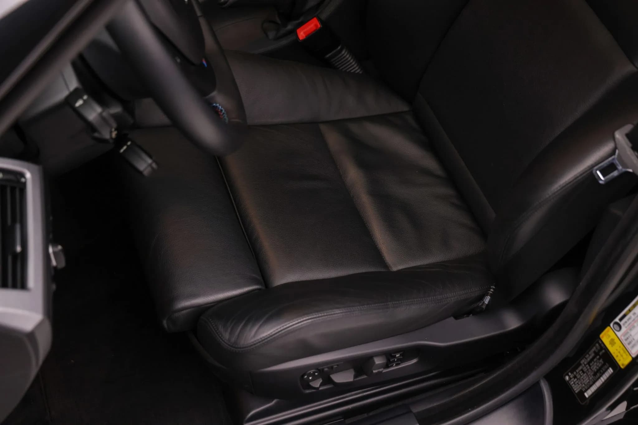 2008 BMW M5 Sedan — Interior 20