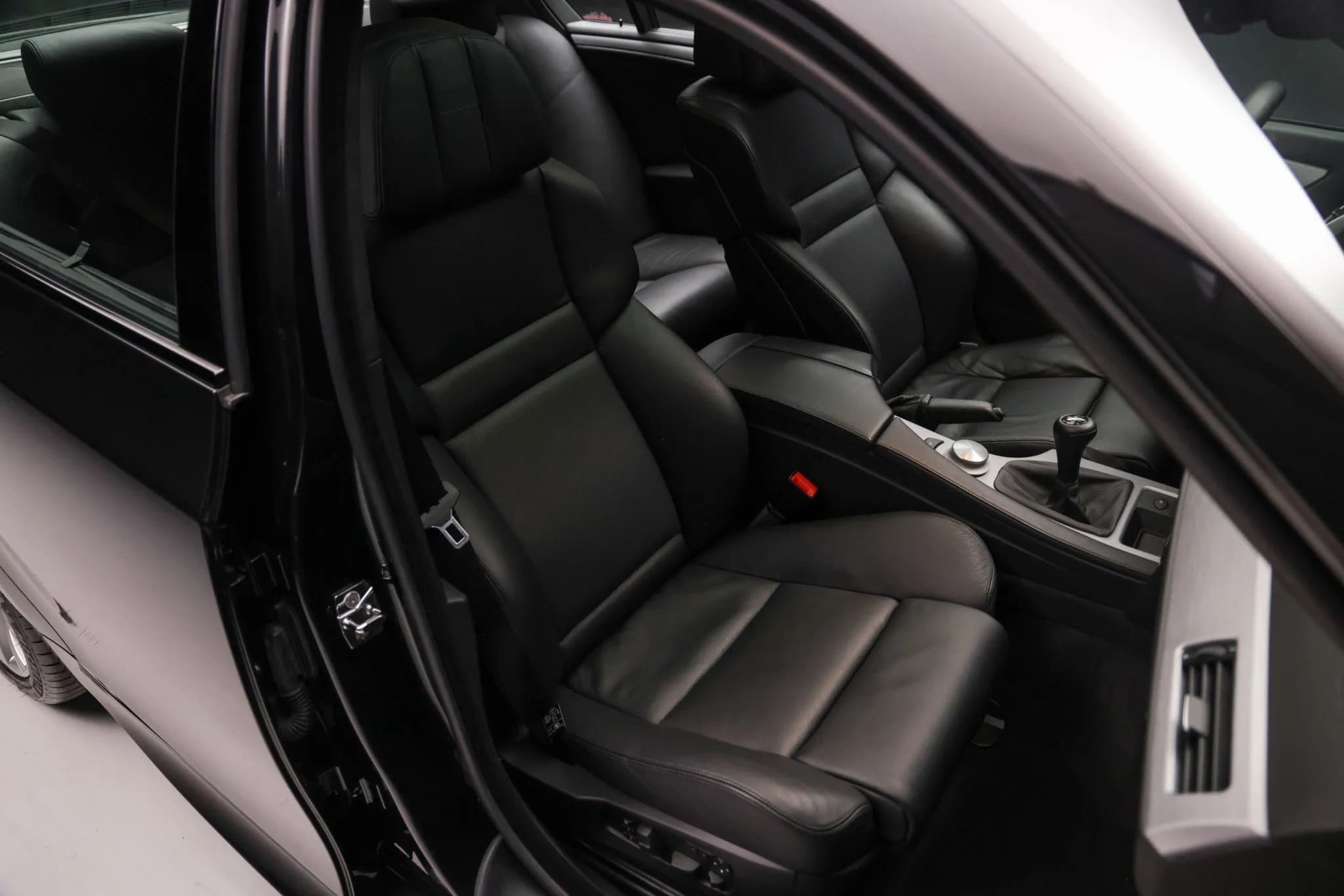 2008 BMW M5 Sedan — Interior 30
