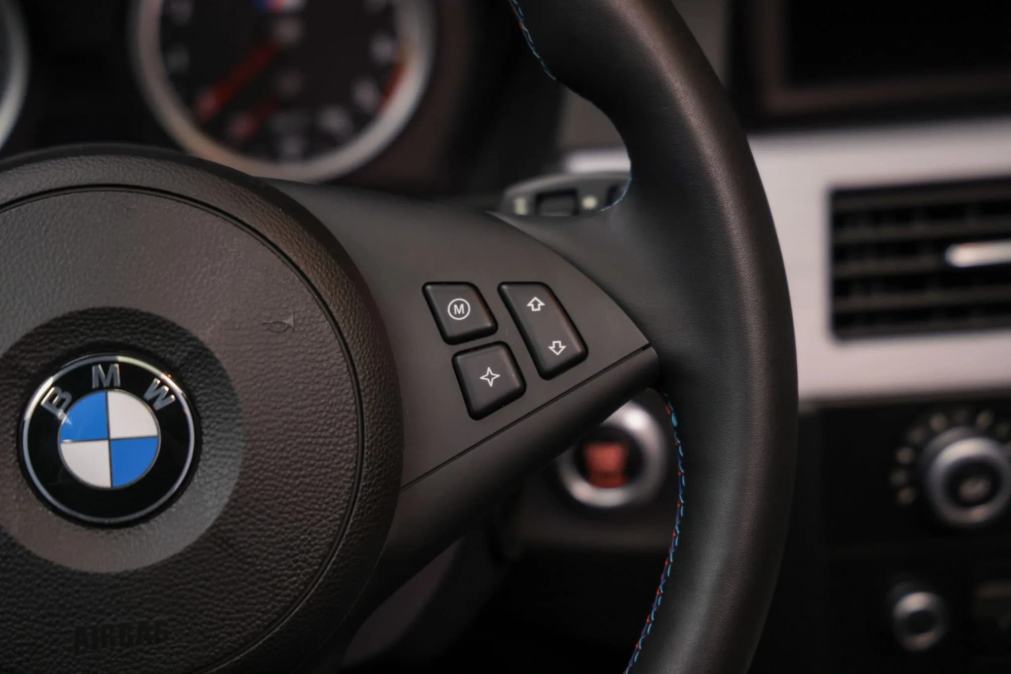 2008 BMW M5 Sedan — Interior 39