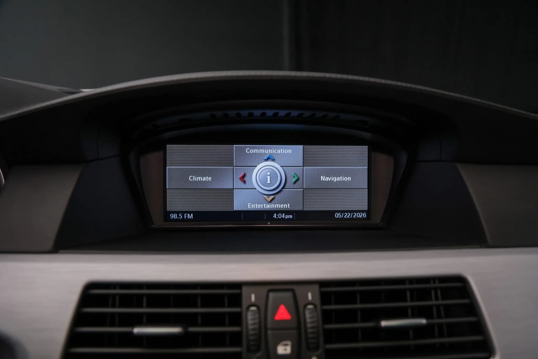 2008 BMW M5 Sedan — Interior 44