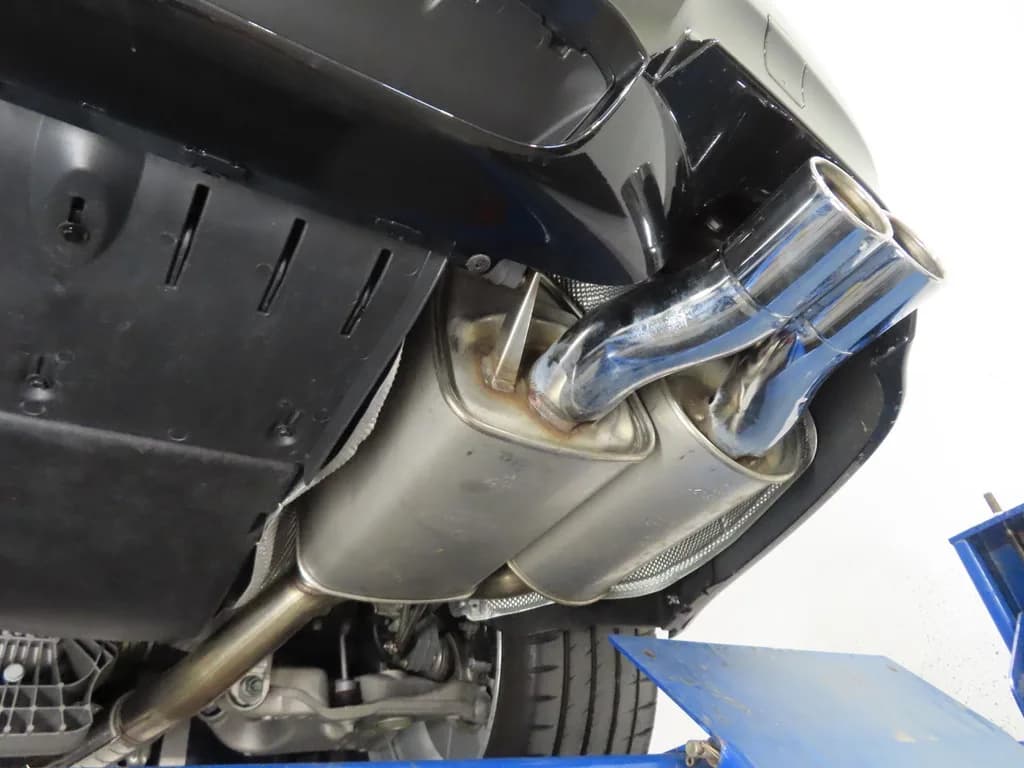 2008 BMW M5 Sedan — Undercarriage & underbody 14