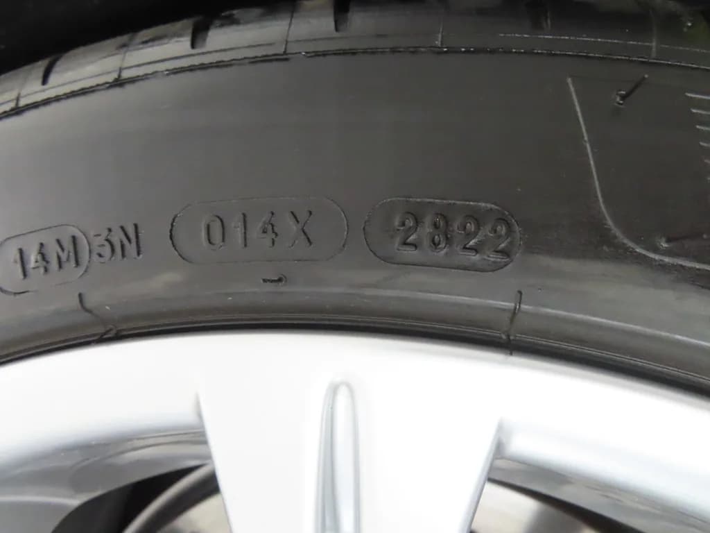 2008 BMW M5 Sedan — Undercarriage & underbody 28