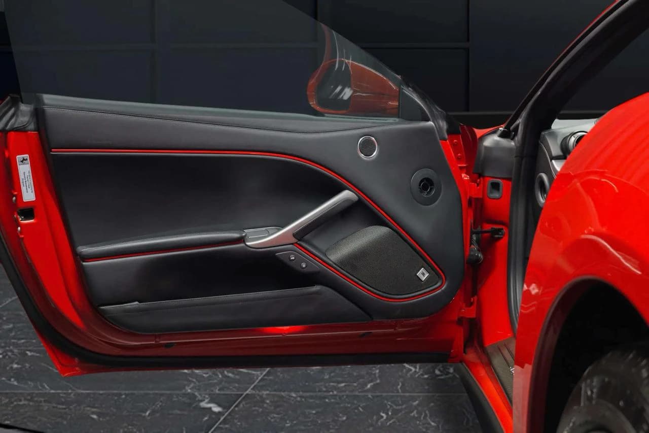 2015 Ferrari F12berlinetta — Interior 8