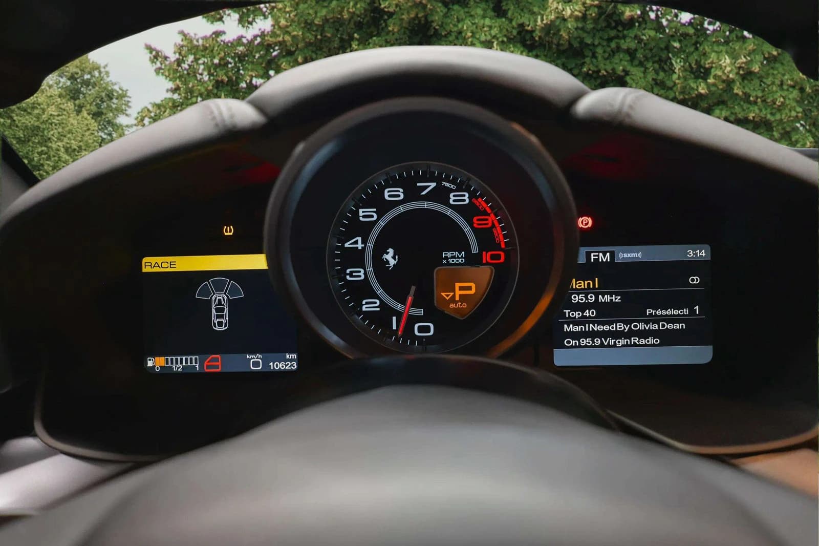 2015 Ferrari F12berlinetta — Interior 17