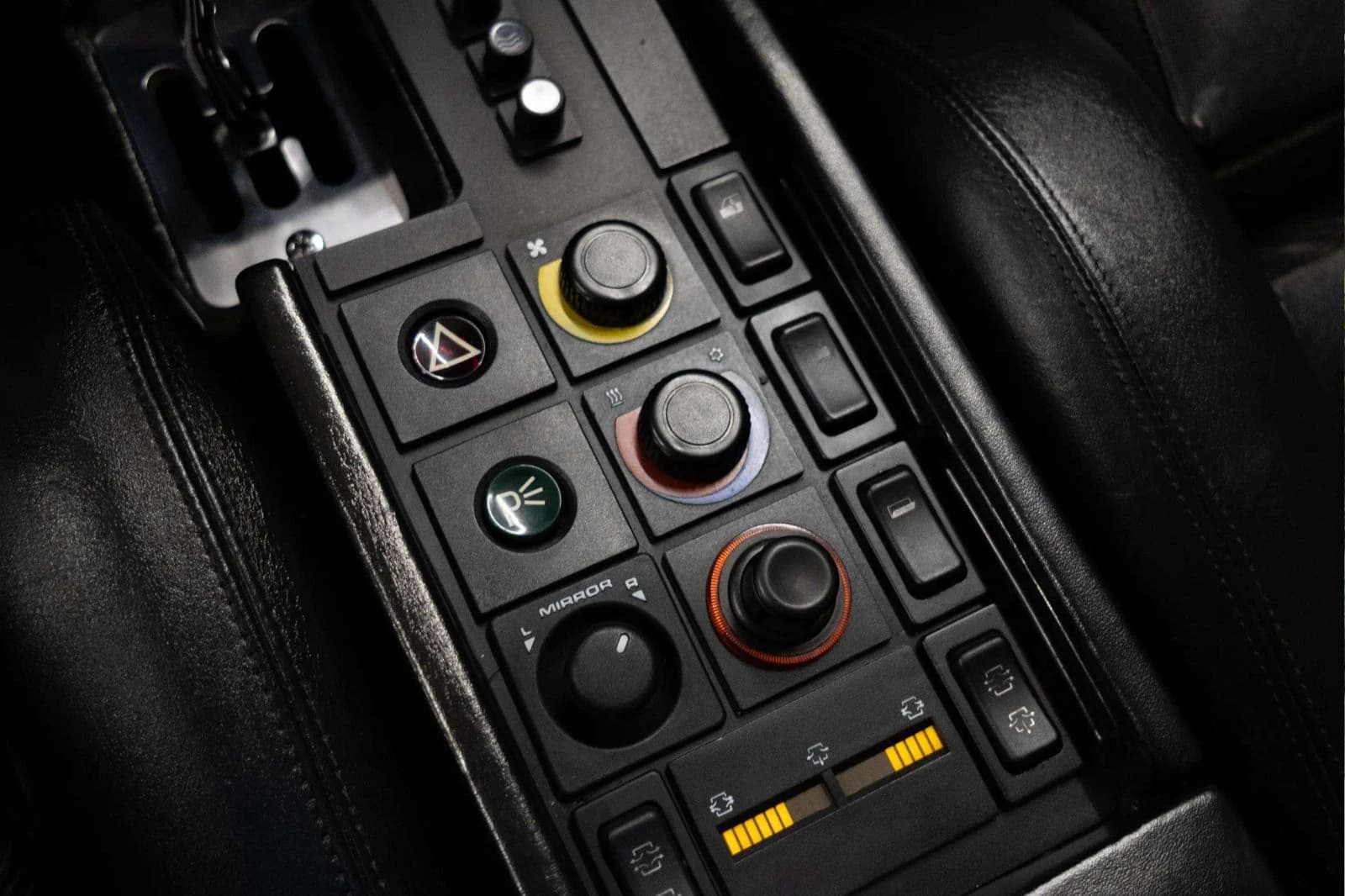 1986 Ferrari Testarossa — Interior 12