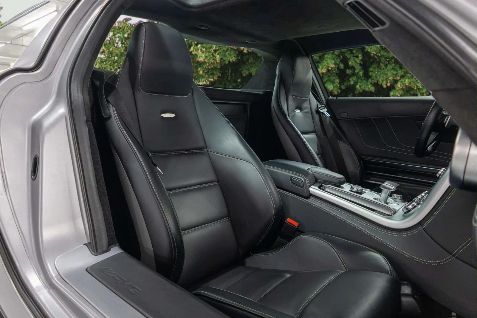 2011 Mercedes-Benz SLS AMG — Interior 1