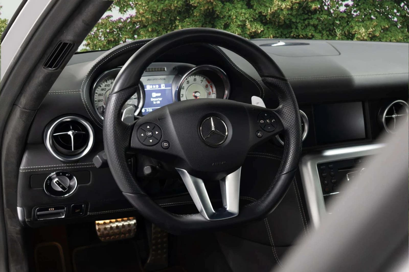 2011 Mercedes-Benz SLS AMG — Interior 5