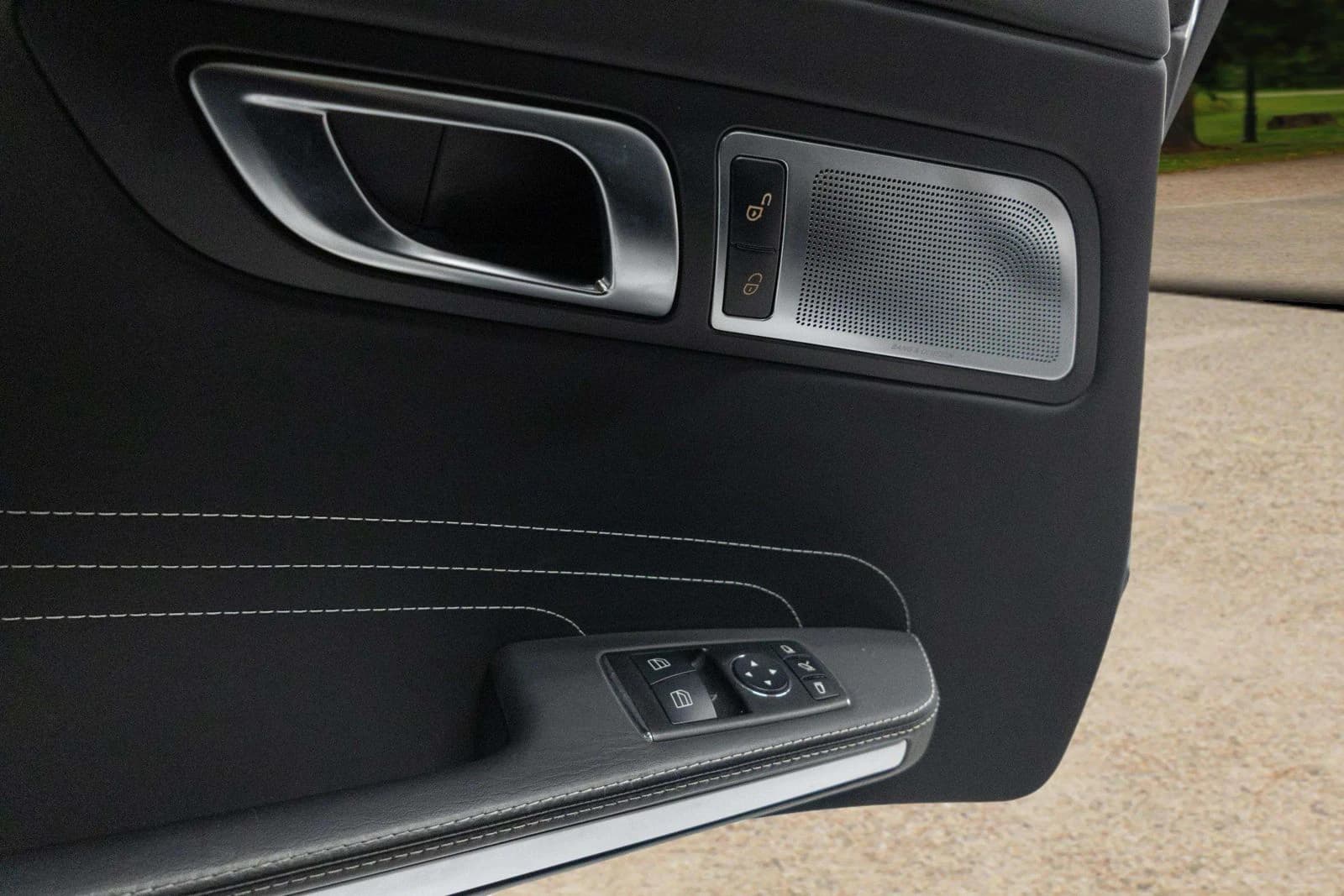 2011 Mercedes-Benz SLS AMG — Interior 11