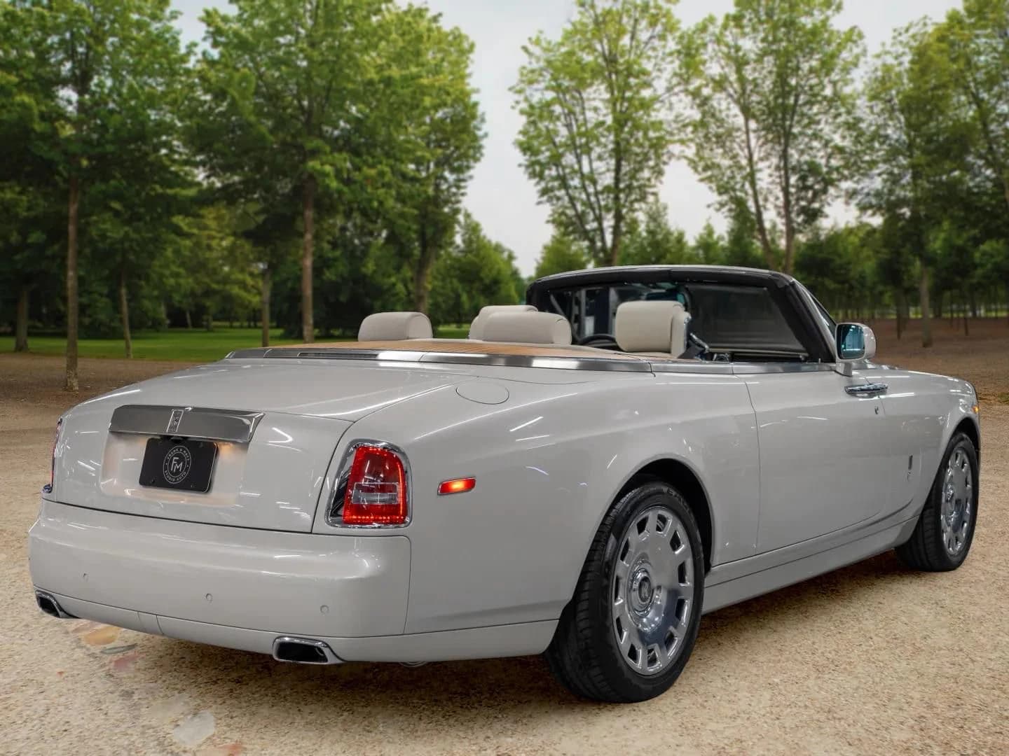 2013 Rolls-Royce Phantom Drophead Coupé — En vedette 3