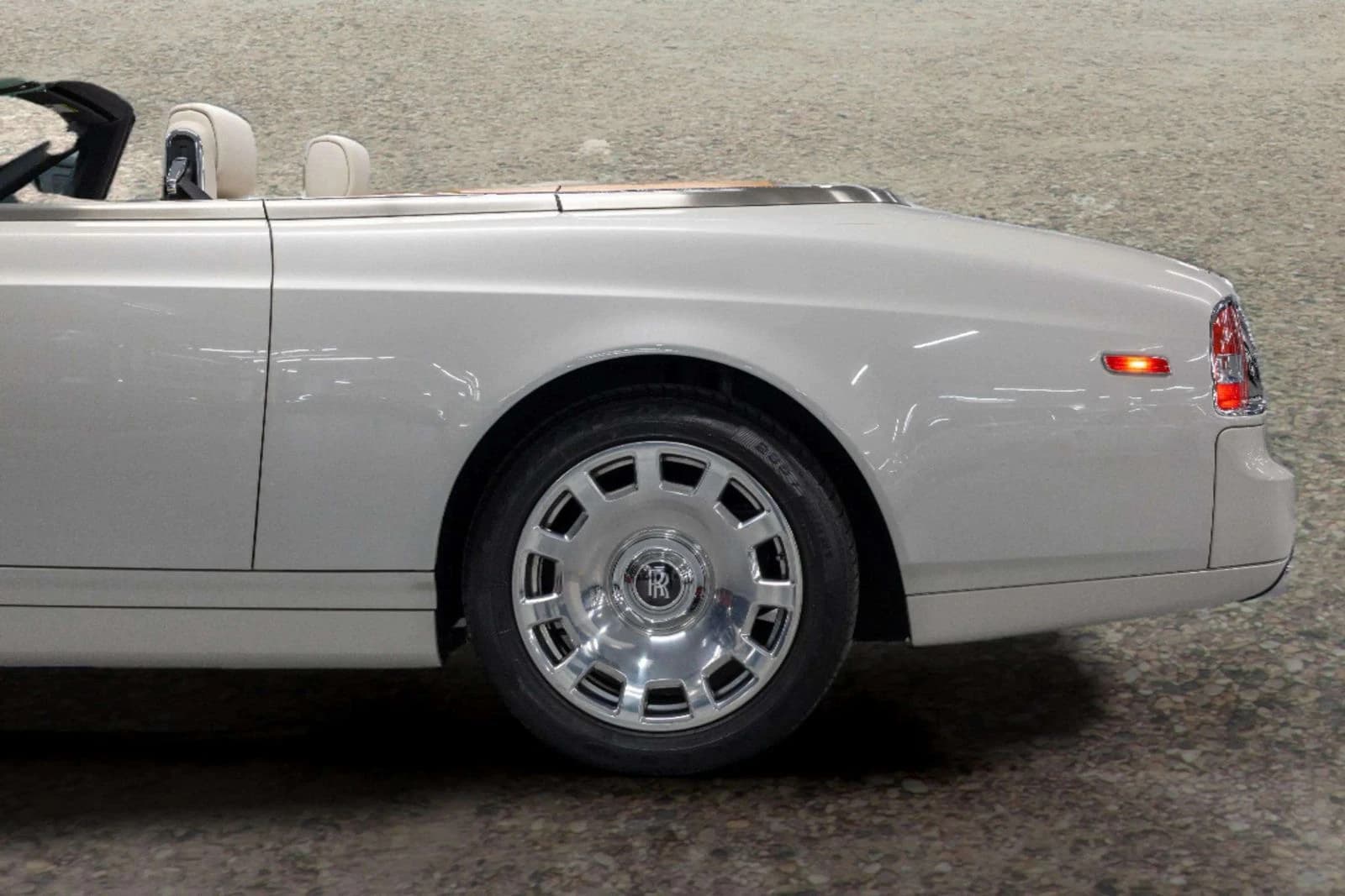 2013 Rolls-Royce Phantom Drophead Coupé — Extérieur 5