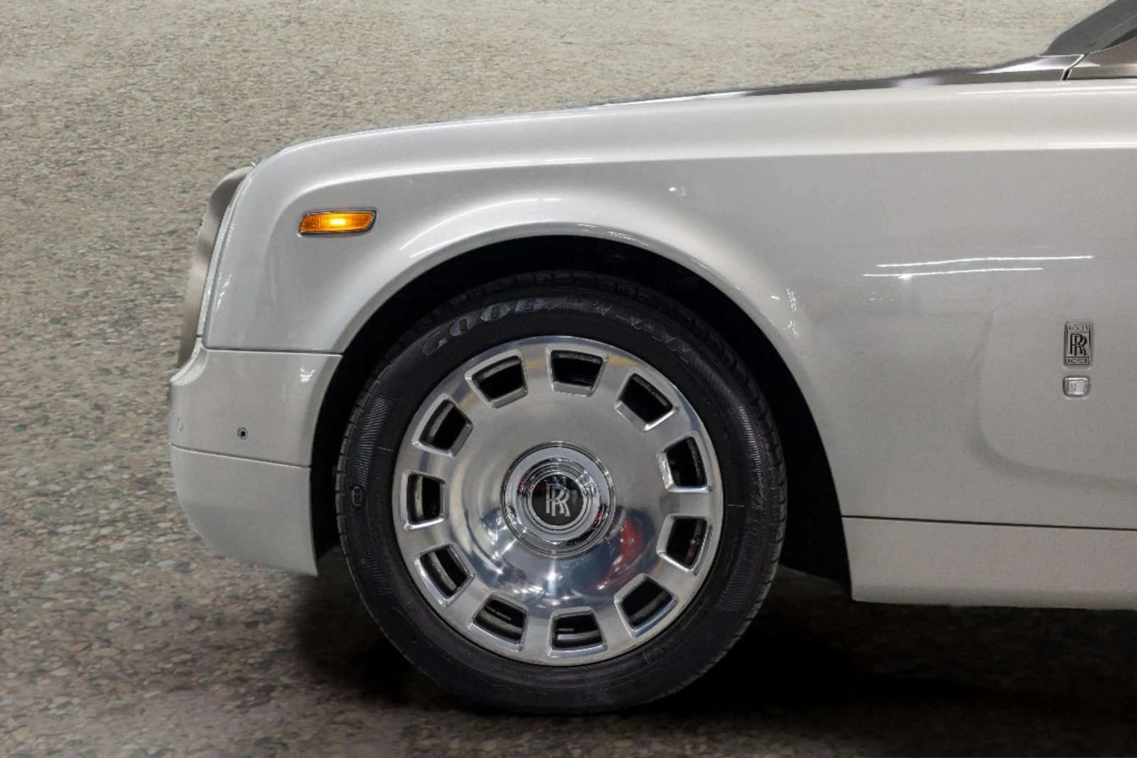 2013 Rolls-Royce Phantom Drophead Coupé — Extérieur 6