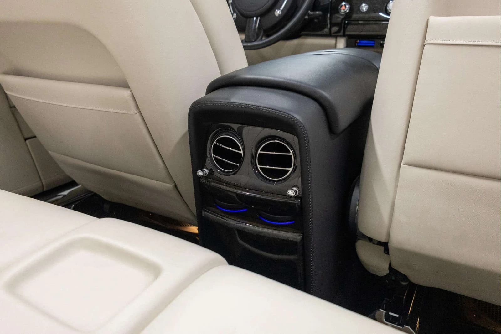 2013 Rolls-Royce Phantom Drophead Coupé — Intérieur 12